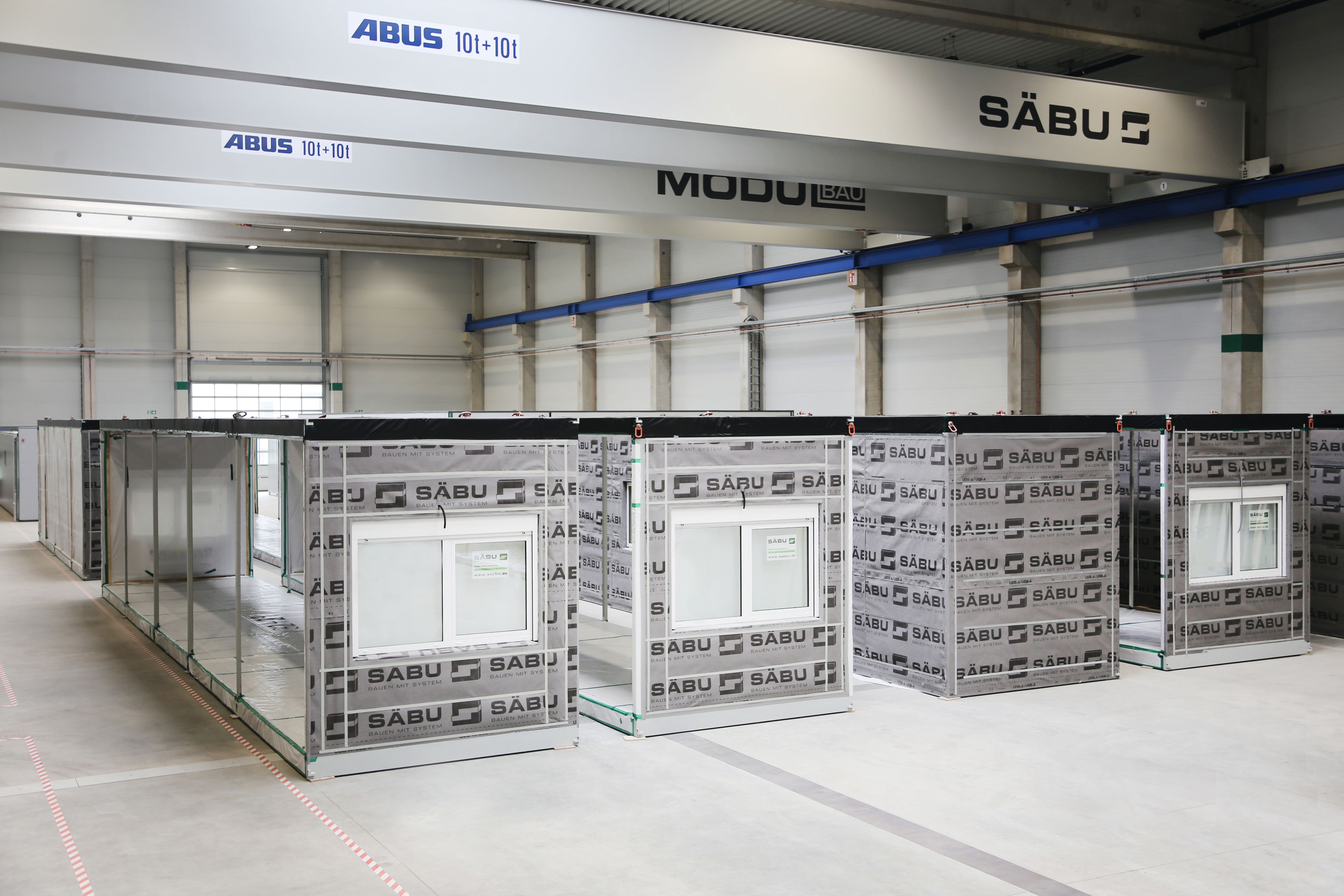 Die Raummodule werden passgenau vorgefertigt und so der Materialverschnitt auf ein Minimum reduziert Quelle: SÄBU MORSBACH