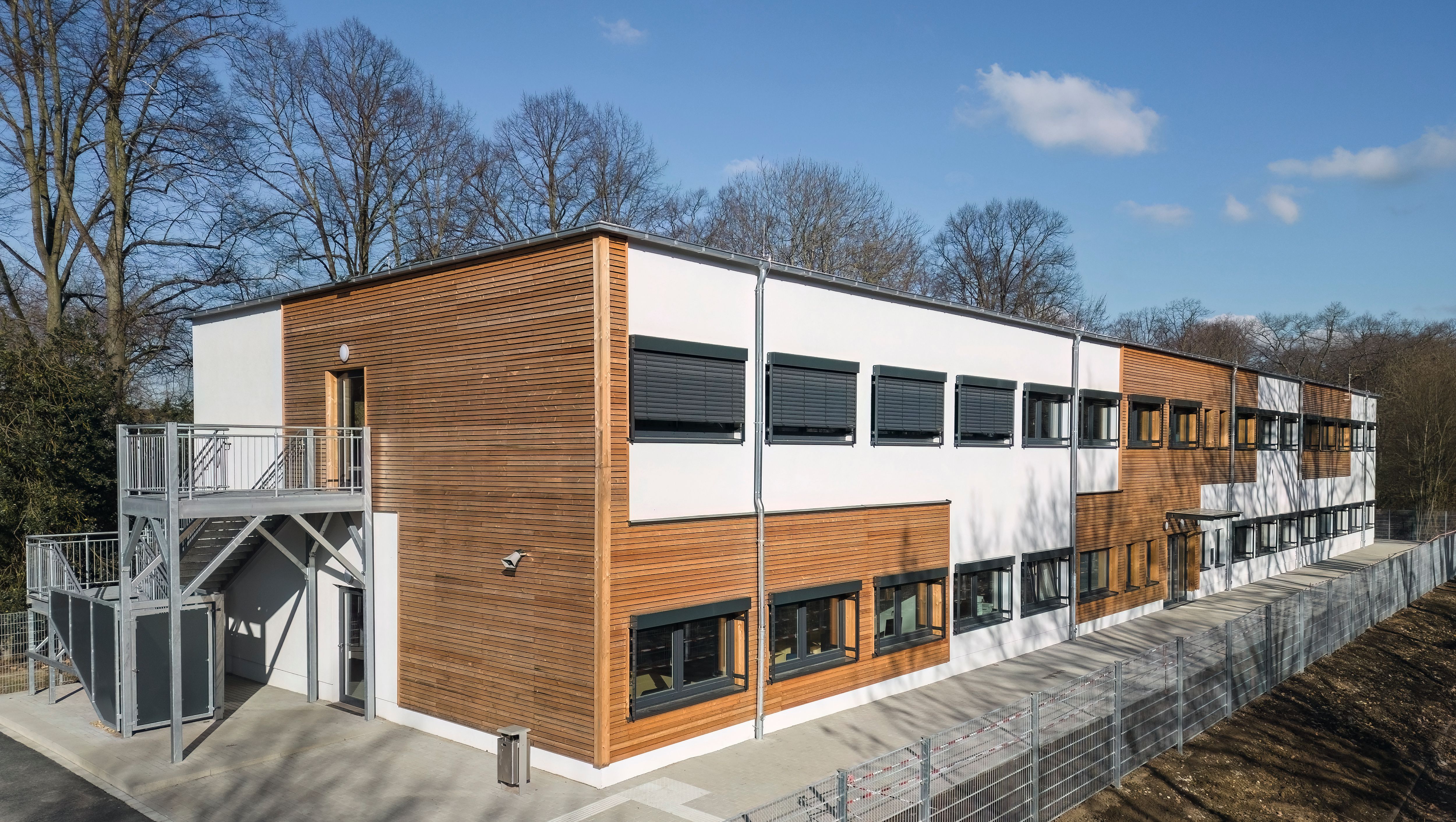 Modulgebäude können bei Bedarf abgebaut und einem anderen Nutzungszweck zugeführt werden; wertvolle Materialien bleiben dabei größtenteils erhalten Quelle: ZGM Krefeld