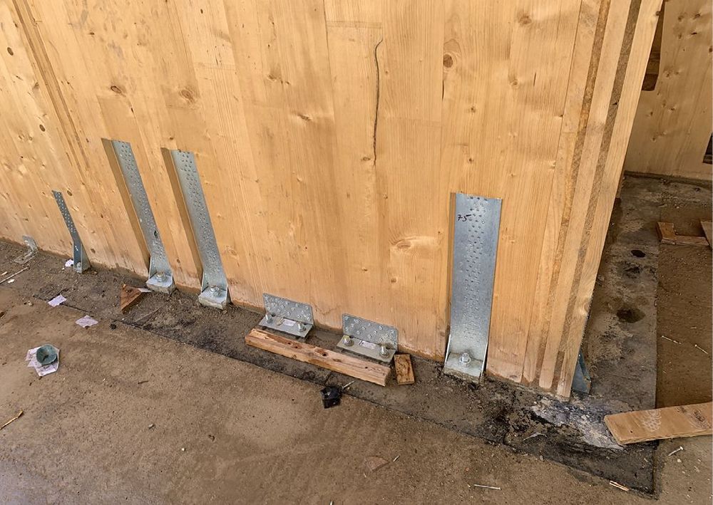Bild 5 Aufzugsschacht aus Holz