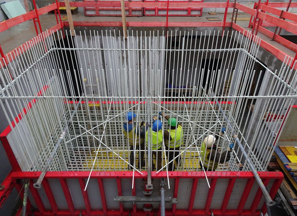 Bild 1 Am ZAQuant der Universität Stuttgart konnten durch die Glasfaserverbundbewehrung Schöck Combar magnetische Störungen, ausgelöst durch Stahlbewehrung, vermieden werden Quelle: hammeskrause architekten bda