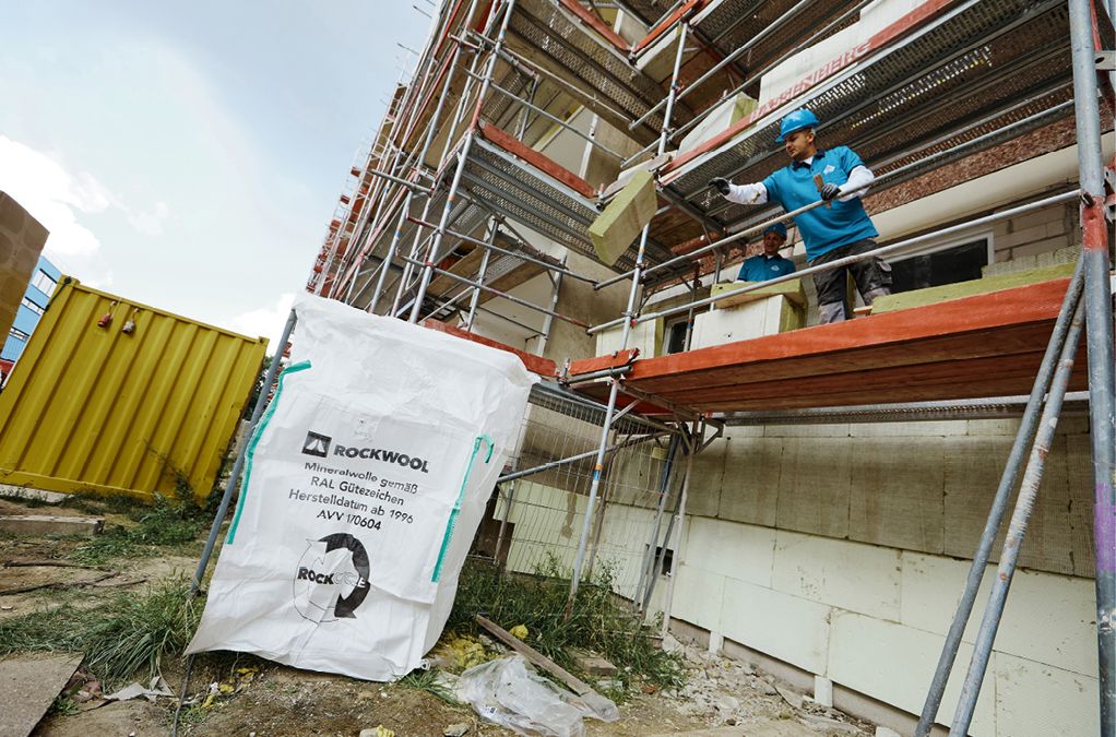 Reststücke von Putzträgerplatten können Verarbeiter in Big Bags von ROCKWOOL sammeln Quelle: DEUTSCHE ROCKWOOL GmbH & Co. KG