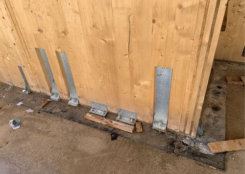 Bild 5 Aufzugsschacht aus Holz